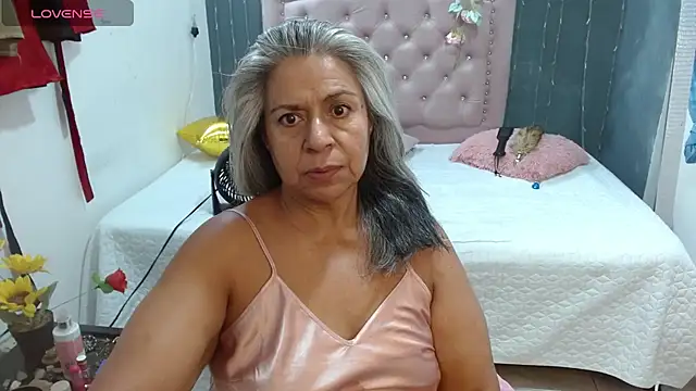 Snapshot of lalisha_96 chatting on May 24, 4:40 pm lalisha 96 online show from May 24, 4:40 pm