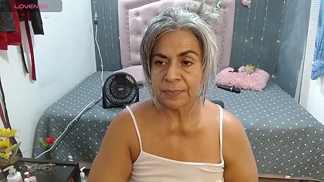 Snapshot of lalisha_96 chatting on July 11, 12:33 am lalisha 96 online show from July 11, 12:33 am