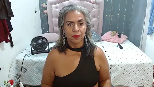 Snapshot of lalisha_96 chatting on October 19, 12:24 am lalisha 96 online show from October 19, 12:24 am