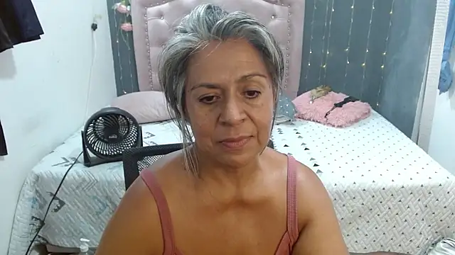 Snapshot of lalisha_96 chatting on October 8, 11:49 pm lalisha 96 online show from October 8, 11:49 pm