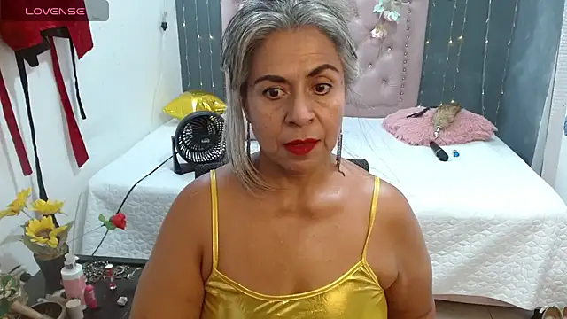Snapshot of lalisha_96 chatting on May 23, 12:09 am lalisha 96 online show from May 23, 12:09 am