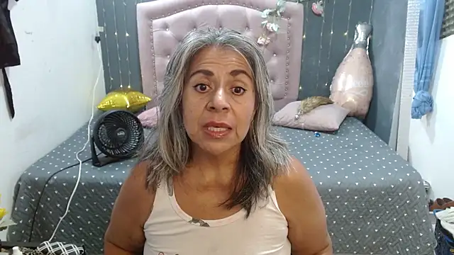 Snapshot of lalisha_96 chatting on April 25, 12:35 am lalisha 96 online show from April 25, 12:35 am