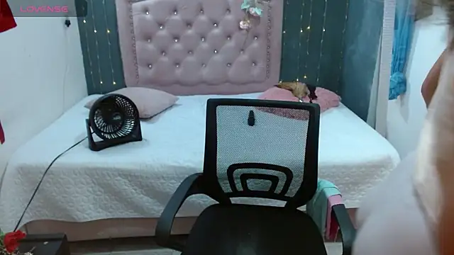 Snapshot of lalisha_96 chatting on May 31, 12:38 am lalisha 96 online show from May 31, 12:38 am