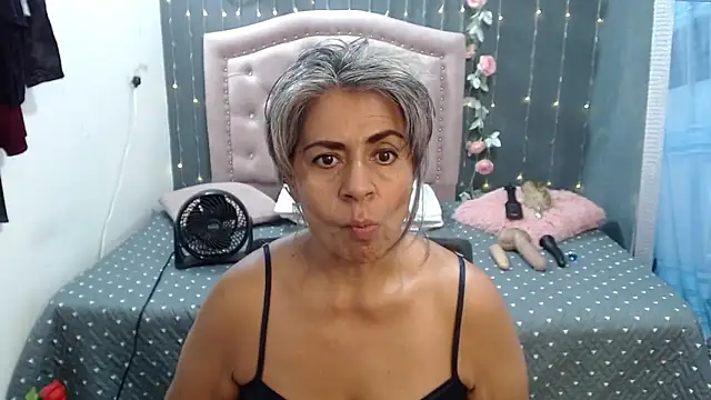 Snapshot of lalisha_96 chatting on March 14, 12:10 am lalisha 96 online show from March 14, 12:10 am