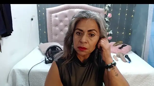 Snapshot of lalisha_96 chatting on February 22, 5:57 pm lalisha 96 online show from February 22, 5:57 pm