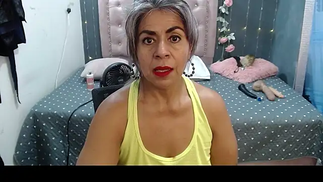 Snapshot of lalisha_96 chatting on March 8, 10:45 pm lalisha 96 online show from March 8, 10:45 pm