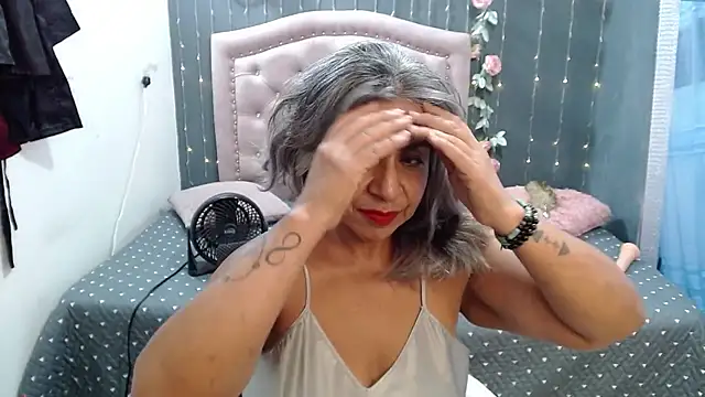 Snapshot of lalisha_96 chatting on March 15, 3:18 am lalisha 96 online show from March 15, 3:18 am