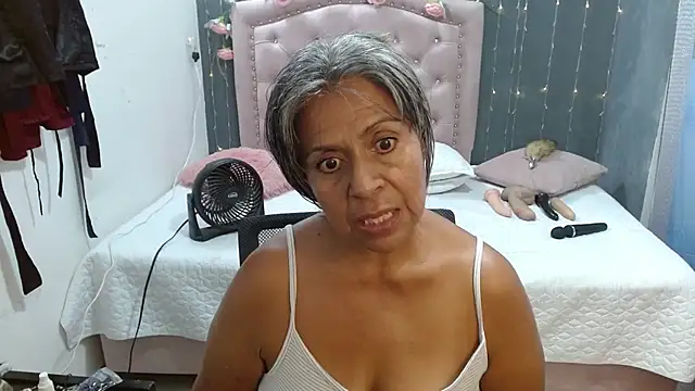 Snapshot of lalisha_96 chatting on September 9, 1:38 am lalisha 96 online show from September 9, 1:38 am