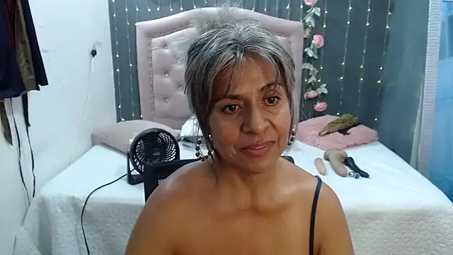 Snapshot of lalisha_96 chatting on February 16, 5:26 am lalisha 96 online show from February 16, 5:26 am