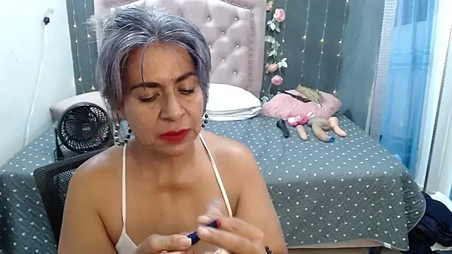 Snapshot of lalisha_96 chatting on March 23, 4:05 am lalisha 96 online show from March 23, 4:05 am