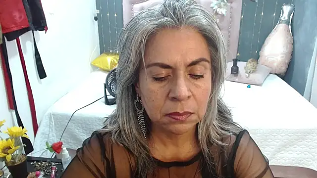 Snapshot of lalisha_96 chatting on May 9, 12:25 am lalisha 96 online show from May 9, 12:25 am