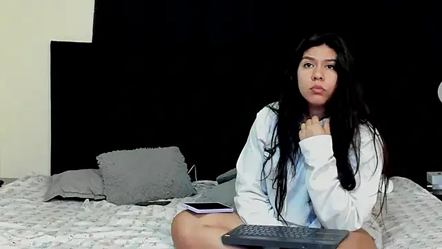 lissandthor13 online show from November 6, 10:30 am