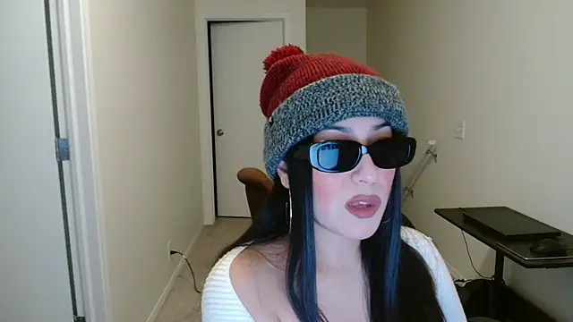 Sassy Latina online show from December 23, 4:12 am