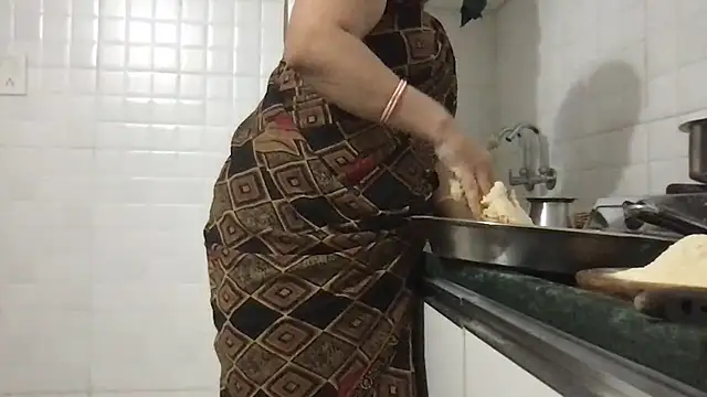 Snapshot of Riyasingh9 chatting on February 17, 3:47 am Riyasingh9 online show from February 17, 3:47 am