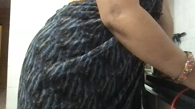 Snapshot of Riyasingh9 chatting on February 27, 12:12 pm Riyasingh9 online show from February 27, 12:12 pm