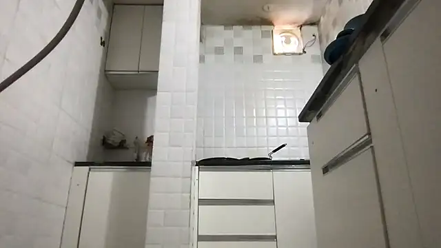 Snapshot of Riyasingh9 chatting on December 2, 4:03 am Riyasingh9 online show from December 2, 4:03 am