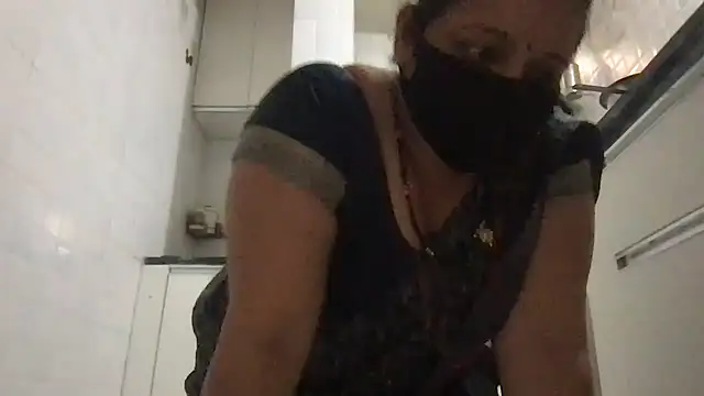 Riyasingh9 online show from February 12, 4:01 am