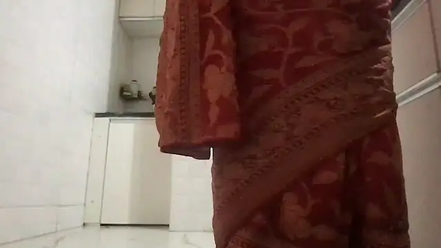 Riyasingh9 online show from February 14, 4:34 am