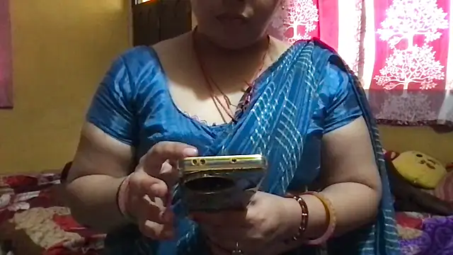 Snapshot of Riyasingh9 chatting on September 19, 3:43 am Riyasingh9 online show from September 19, 3:43 am