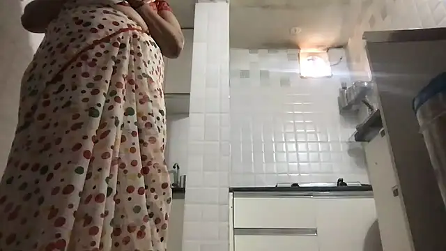 Riyasingh9 online show from February 6, 4:41 am