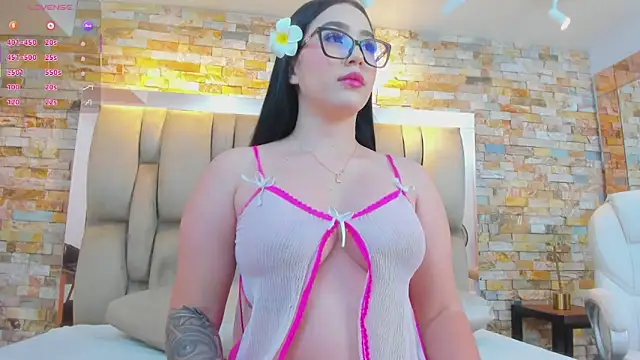 aria paul online show from April 25, 10:51 am