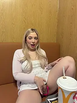 CherryAuroraa online show from March 21, 1:15 pm