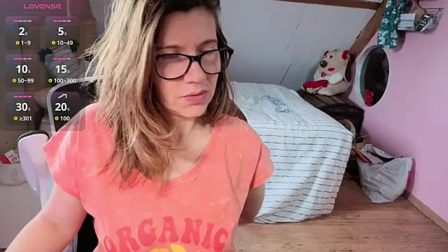 Lina lou4 online show from February 24, 4:30 pm