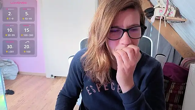 Lina lou4 online show from March 29, 2:52 pm