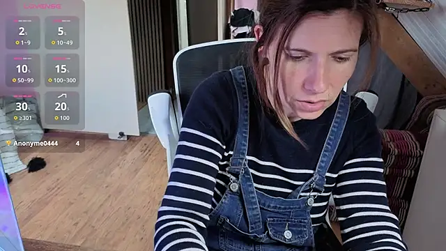 Lina lou4 online show from March 25, 4:39 pm