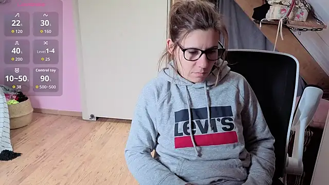 Lina lou4 online show from April 12, 12:08 pm