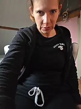 Lina lou4 online show from February 19, 4:37 pm