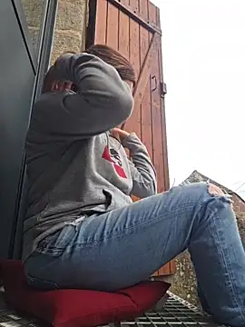 Lina lou4 online show from January 14, 1:37 pm