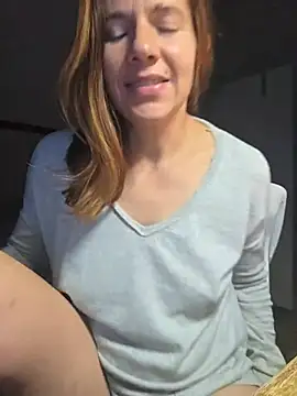 Lina lou4 online show from December 17, 4:45 pm