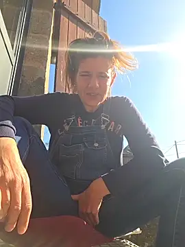 Lina lou4 online show from March 19, 9:31 am