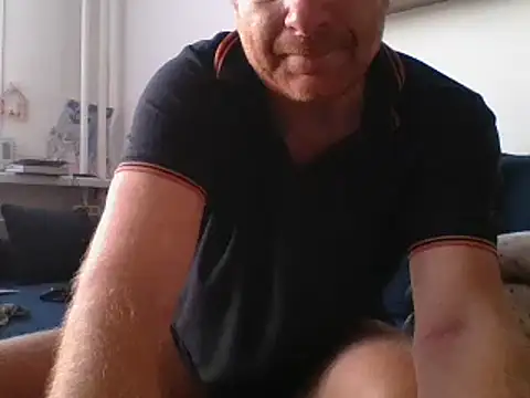 Snapshot of 82liska chatting on October 13, 3:24 pm 82liska online show from October 13, 3:24 pm