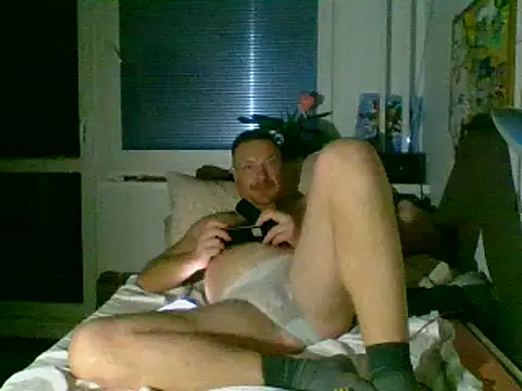 Snapshot of 82liska chatting on October 25, 5:06 am 82liska online show from October 25, 5:06 am