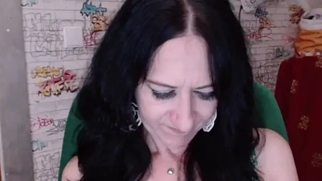 DebraMilf online show from August 2, 2:43 am