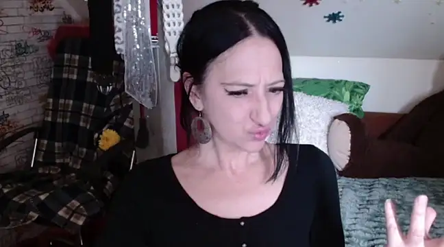 DebraMilf online show from March 23, 6:26 am