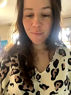 SuzieWanKenobi online show from December 4, 11:42 am