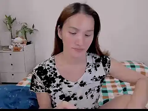 Snapshot of soooooANGEL chatting on May 26, 1:15 am soooooANGEL online show from May 26, 1:15 am