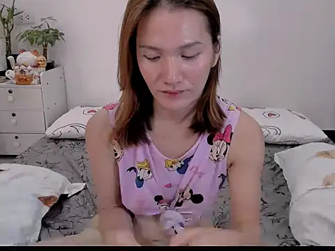 Snapshot of soooooANGEL chatting on May 13, 1:34 am soooooANGEL online show from May 13, 1:34 am