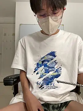 Elvis Tao online show from October 30, 4:04 pm