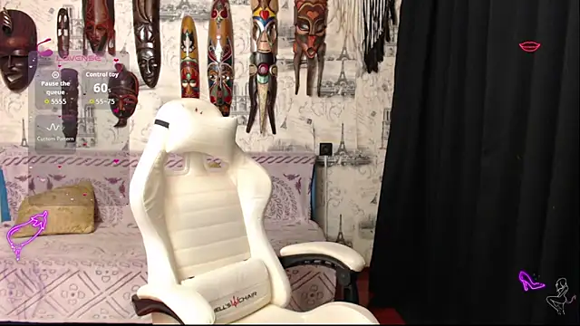 Snapshot of CrazyLaGirl chatting on September 17, 8:00 pm CrazyLaGirl online show from September 17, 8:00 pm