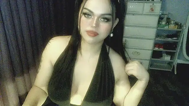 Snapshot of cherry_RED5 chatting on January 28, 12:32 pm cherry RED5 online show from January 28, 12:32 pm