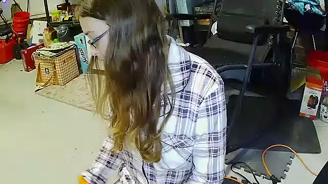 Dakota 02 online show from October 27, 12:28 pm