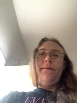 Dakota 02 online show from April 15, 1:15 pm