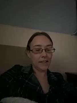 Dakota 02 online show from April 1, 11:01 pm