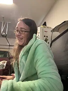 Dakota 02 online show from February 19, 2:11 pm