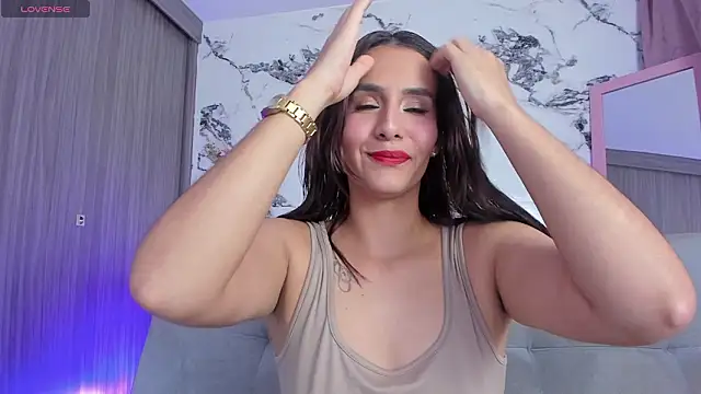 Annaross2 online show from March 3, 6:48 pm