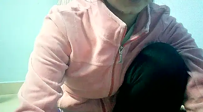 Snapshot of lovelydesi21 chatting on January 24, 3:13 pm lovelydesi21 online show from January 24, 3:13 pm